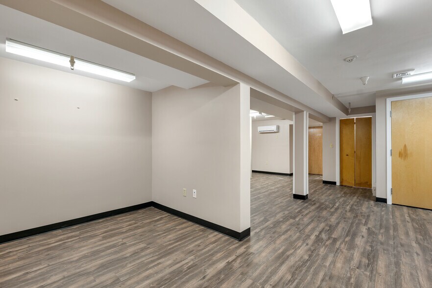 More Photos Of 1 Mound Ct, Merrimack Medical For Sale