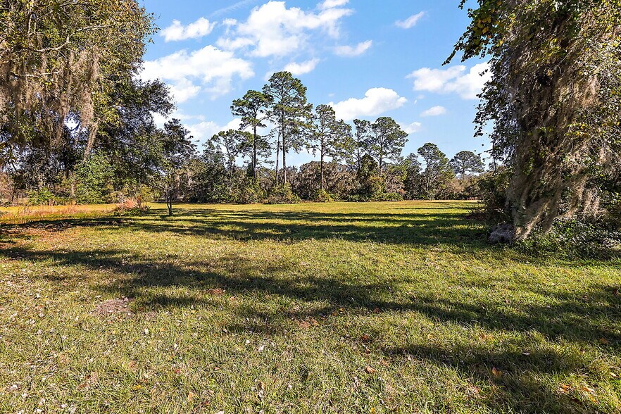 More Photos Of 27910 Debbie Rd, Okahumpka Land For Sale