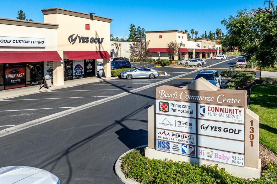 More Photos Of 1251-1401 S Beach Blvd, La Habra Unknown For Lease