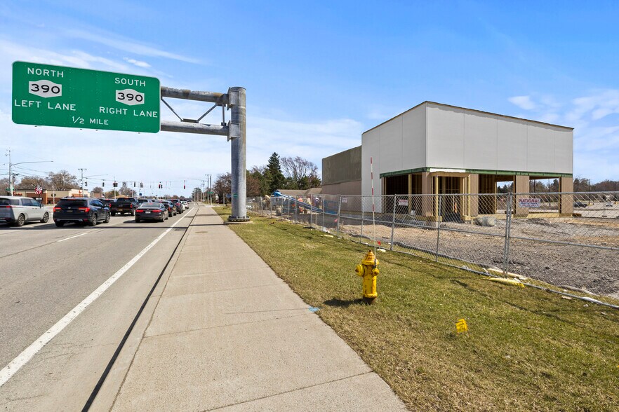 More Photos Of 2167 W Ridge Rd, Rochester Fast Food For Sale