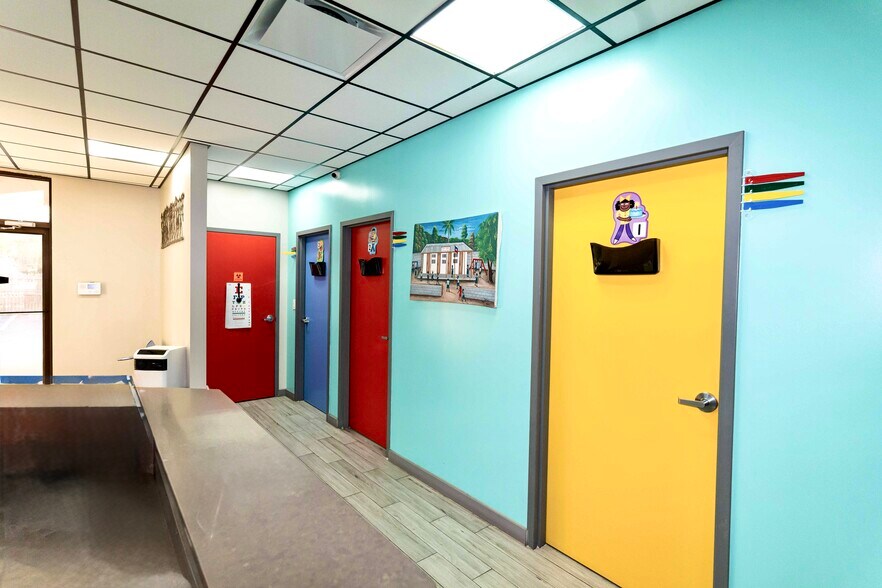 More Photos Of 4804 Edgewater Dr, Orlando Medical For Sale