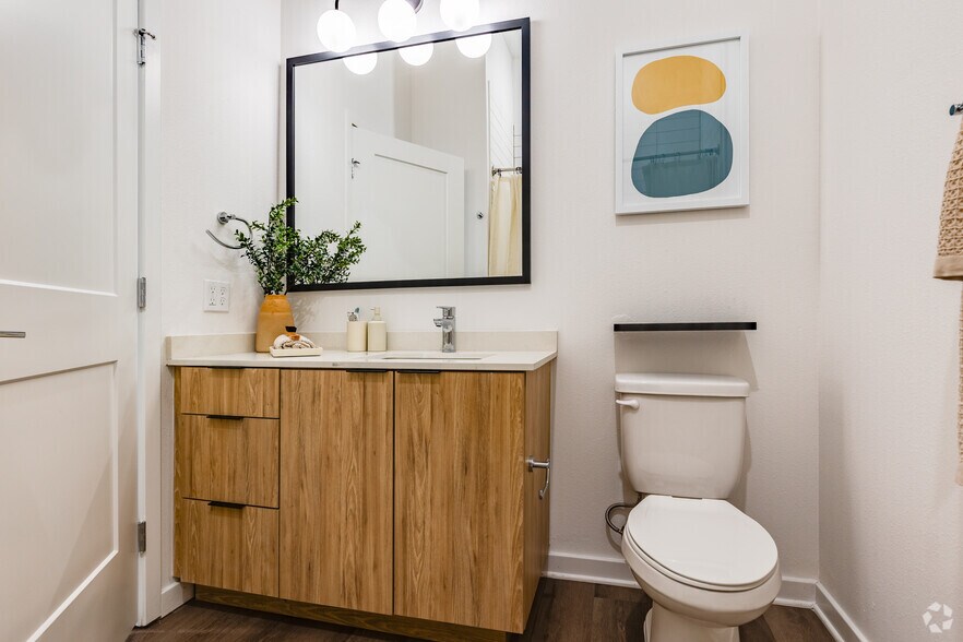 More Photos Of 1647 E Colonial Dr, Orlando Apartments For Sale