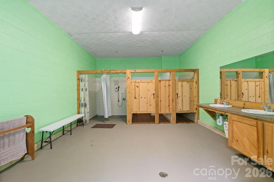 More Photos Of 504 Mountain View School Rd, Robbinsville Hotel For Sale