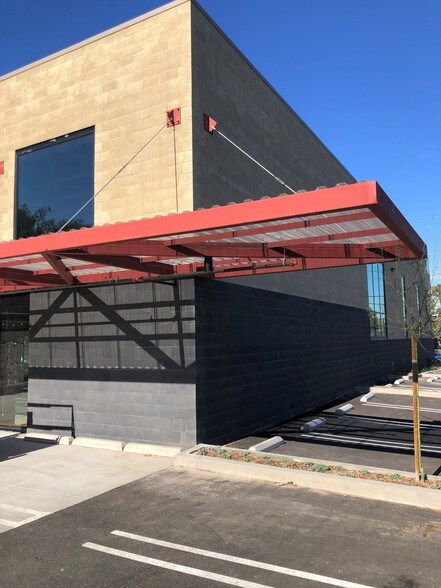 More Photos Of 6050-6056 W Jefferson Blvd, Los Angeles Loft Creative Space For Lease