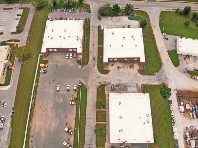 More Photos Of 5893 Raytown Rd, Raytown Warehouse For Lease