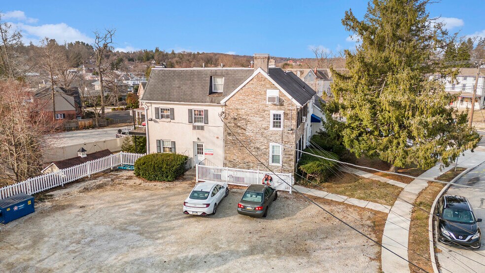 More Photos Of 808 Bethlehem Pike, Glenside Office For Sale