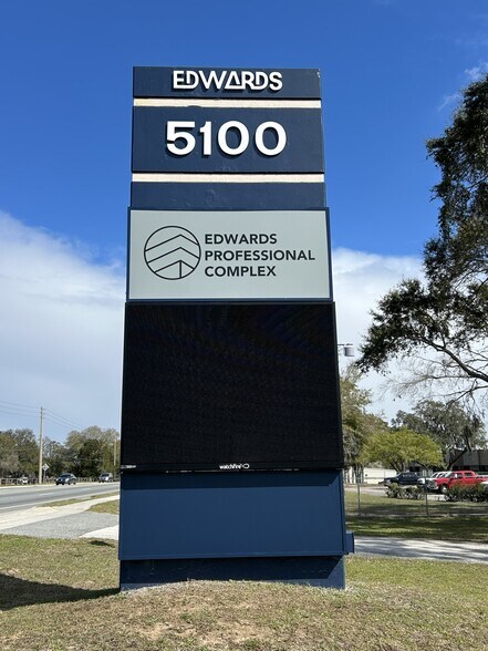 More Photos Of 5100 W Highway 40, Ocala Research And Development For Lease