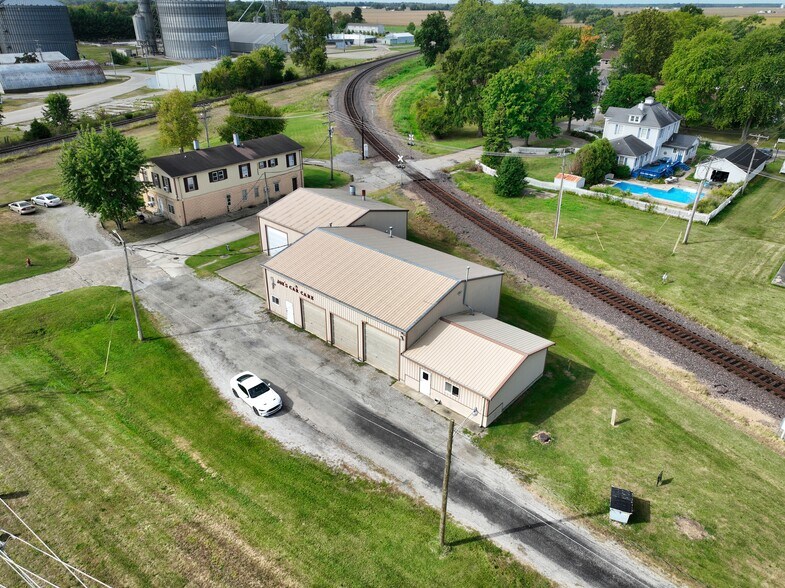 More Photos Of 202 N. Sixth St, Altamont Industrial For Sale
