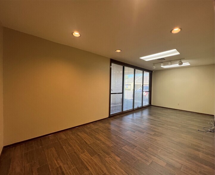 More Photos Of 6422 N Santa Fe Ave, Oklahoma City Office For Sale