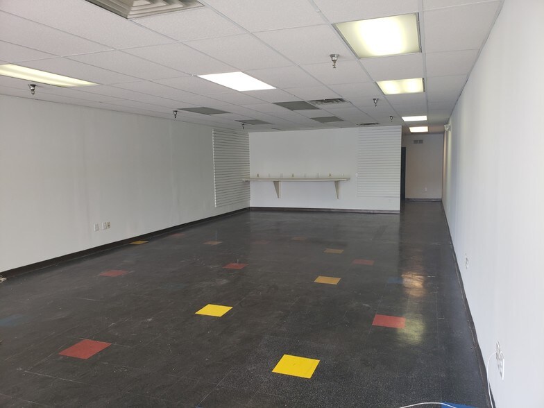 More Photos Of 6608-6608B Tara Blvd, Jonesboro Unknown For Lease