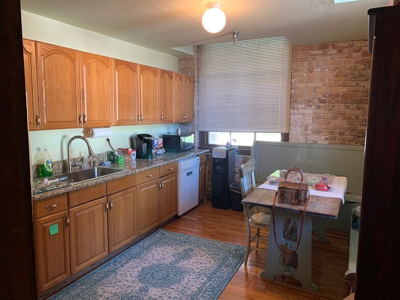 More Photos Of 2802 N Howard Ave, Tampa Loft Creative Space For Lease