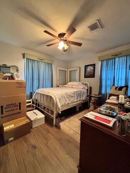 More Photos Of 14515 Sommermeyer St, Houston Office For Sale