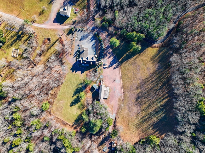 More Photos Of 218 NY-296, Windham Hotel For Sale