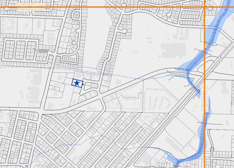 More Photos Of 669-683 Ray J. Glatt, Woodburn Loft Creative Space For Lease