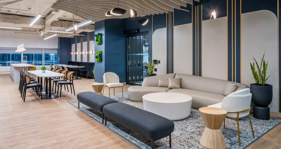 More Photos Of 5 Park Home Ave, Toronto Office For Lease