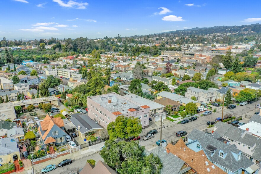 More Photos Of 3027 Capp St, Oakland Apartments For Sale