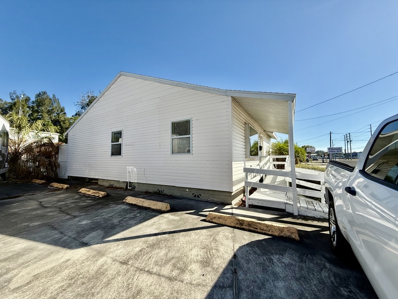 More Photos Of 2914 Kenilworth Blvd, Sebring Unknown For Lease