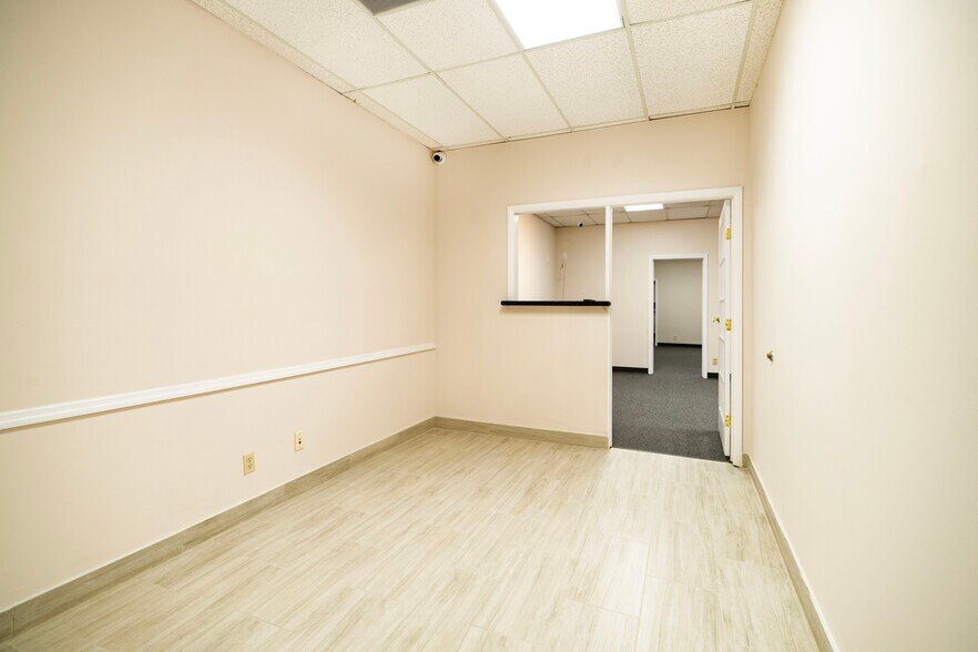 More Photos Of 5367 N Nob Hill Rd, Sunrise Office For Lease