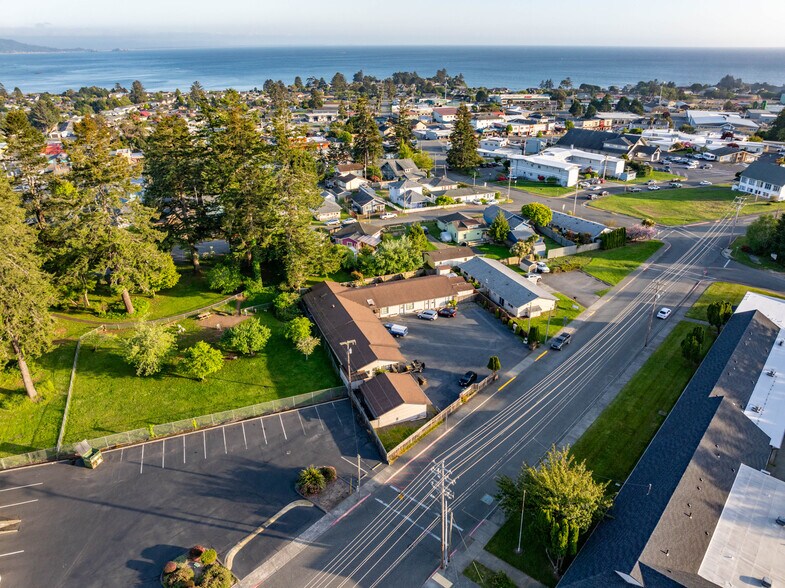 More Photos Of 542 Pacific Ave, Brookings Multifamily For Sale