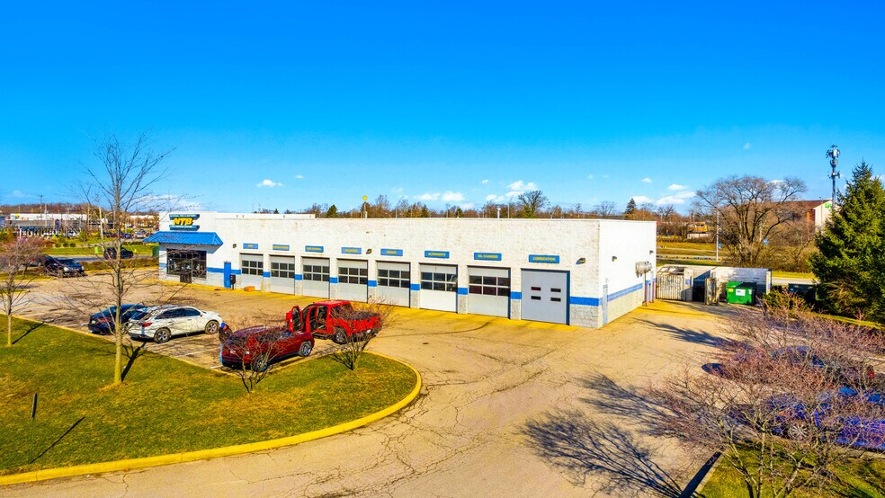 More Photos Of 2385 Silver Dr, Columbus Auto Repair For Sale