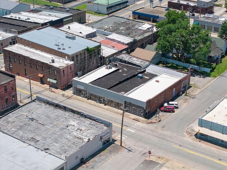 More Photos Of 111 N 3rd St, Ozark General Retail For Sale