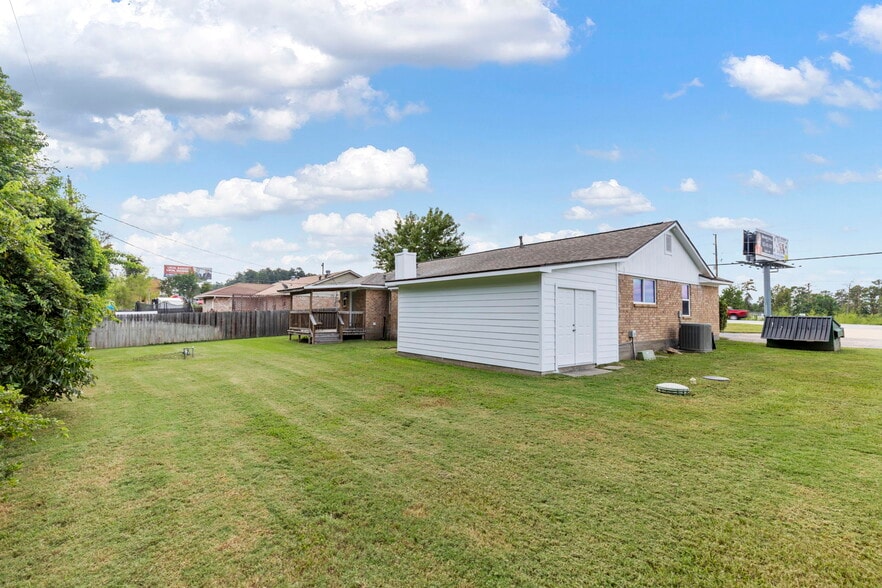 More Photos Of 10766 Fm 1097 Rd W, Willis Office Residential For Sale