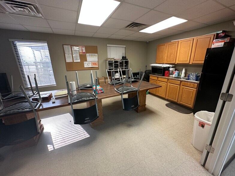 More Photos Of 13100 State Highway 191, Midland Manufacturing For Sale