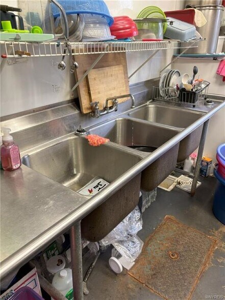 More Photos Of 744 Millersport Hwy, Amherst Freestanding For Sale