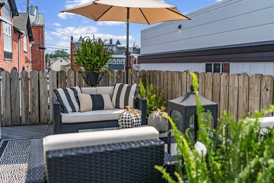 More Photos Of 11 E Philadelphia Ave, Boyertown Hospitality For Sale