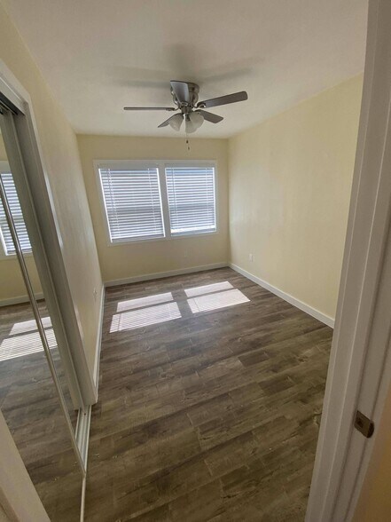 More Photos Of 1412 W Florence Ave, Los Angeles Apartments For Lease