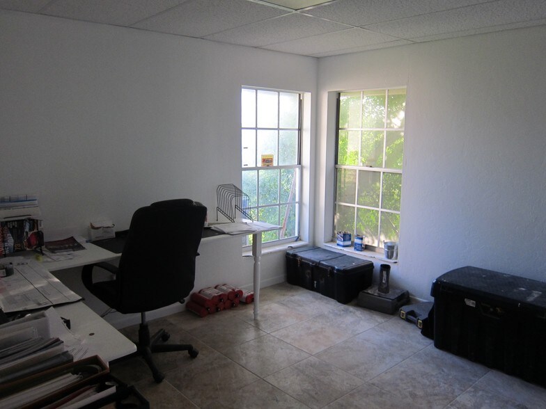 More Photos Of 21423 Overseas Hwy, Cudjoe Key Freestanding For Lease