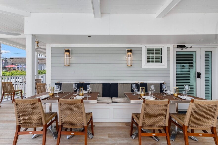 More Photos Of 212 Water St, Block Island Storefront For Sale