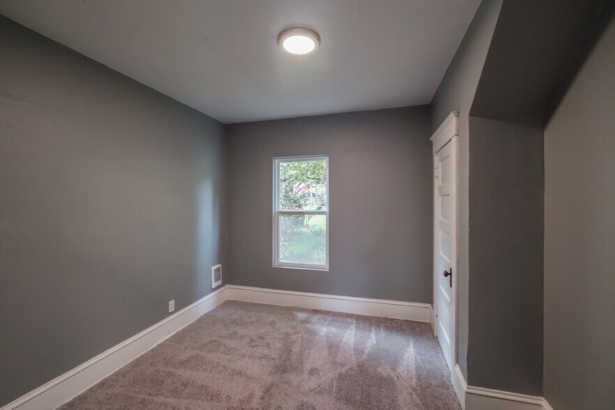 More Photos Of 640 8th St, Astoria Apartments For Sale