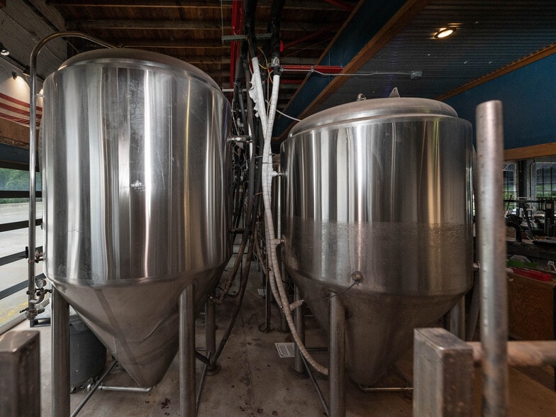 More Photos Of 339 Park St, Canton Restaurant For Sale