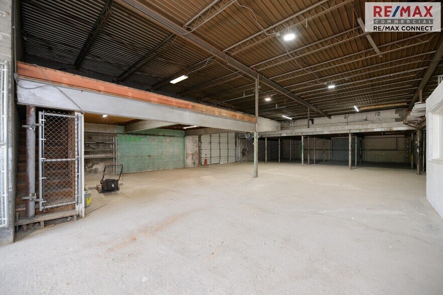 More Photos Of 2850 Cromwell Rd, Norfolk Warehouse For Sale