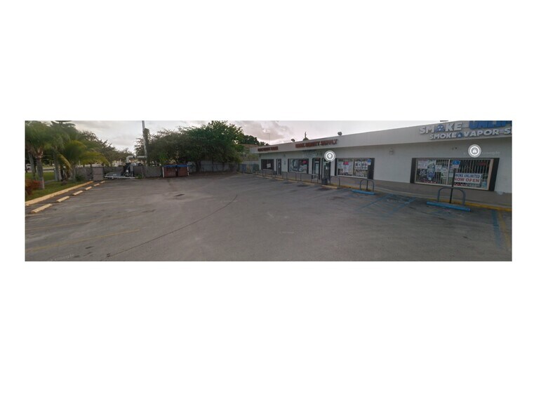 More Photos Of 881 W Palm Dr, Florida City General Retail For Lease