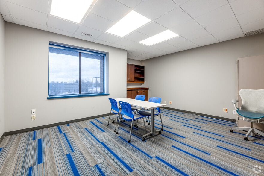 More Photos Of 170 Werlich Dr, Cambridge Service For Lease