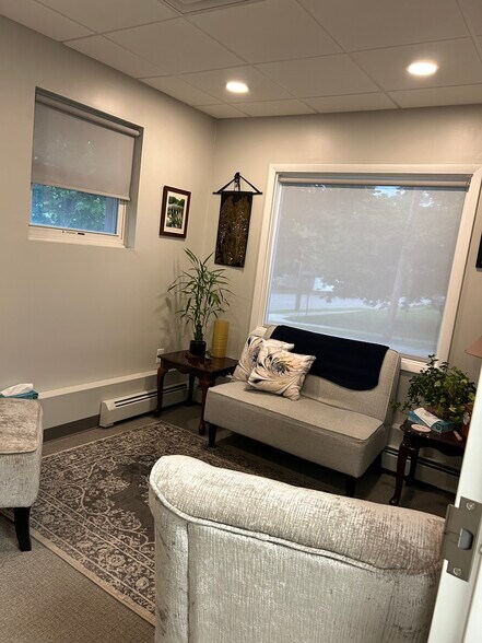 More Photos Of 70 Linwood Ave, Orchard Park Office For Sale