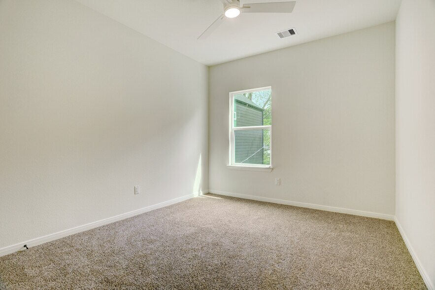 More Photos Of 8314 Williamsdell, Houston Specialty For Sale