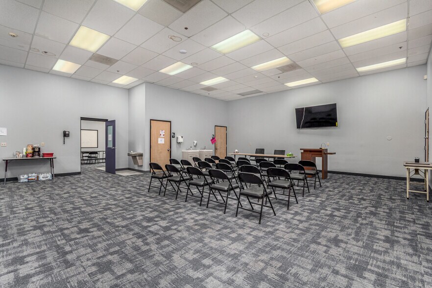 More Photos Of 5827 N 35th Ave, Phoenix Schools For Sale