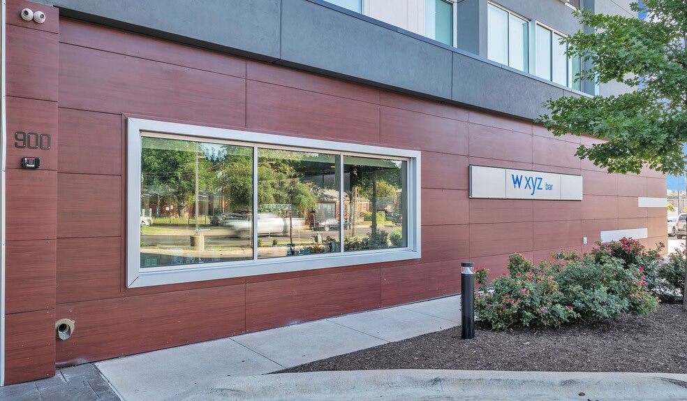 More Photos Of 900 S 11th St, Waco Hotel For Sale