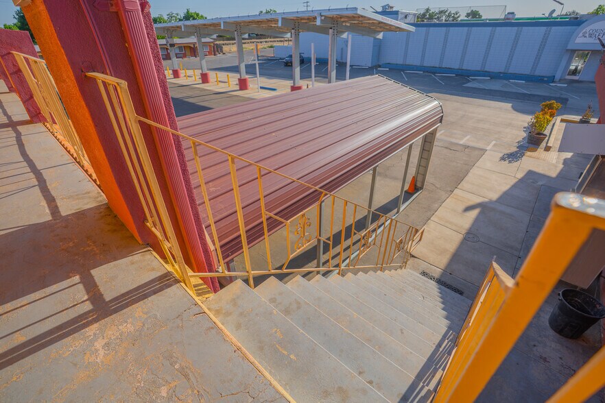 More Photos Of 839 W Pacheco Blvd, Los Banos Hotel For Sale