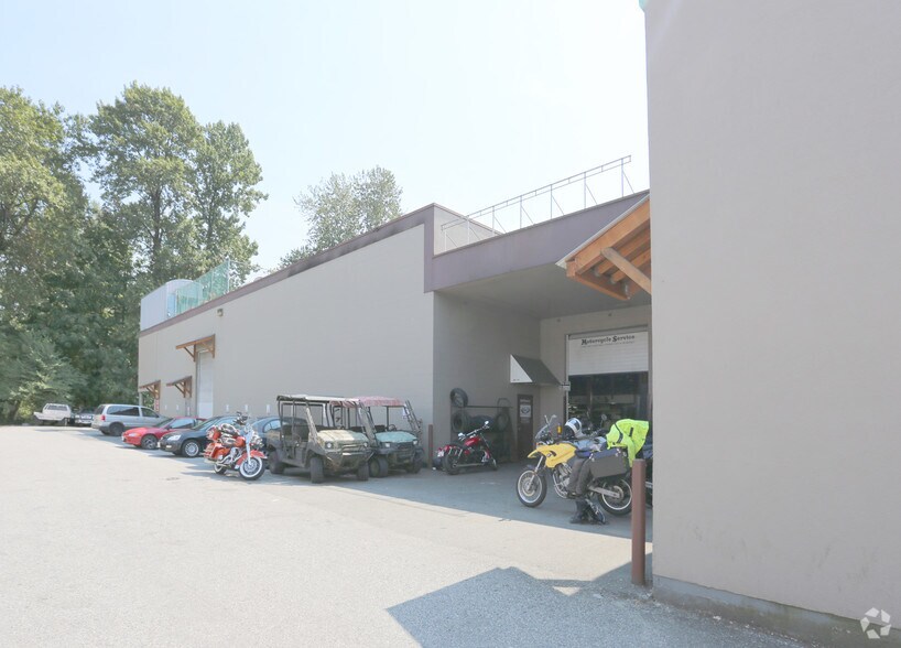 More Photos Of 400 Brooksbank Ave, North Vancouver Office For Lease