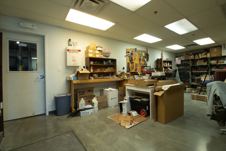 More Photos Of 507 Demoss Ave, Arcadia Industrial For Sale