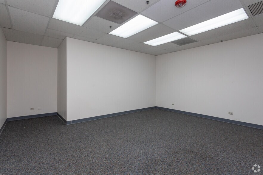 More Photos Of 3633 W Lake Ave, Glenview Medical For Sale