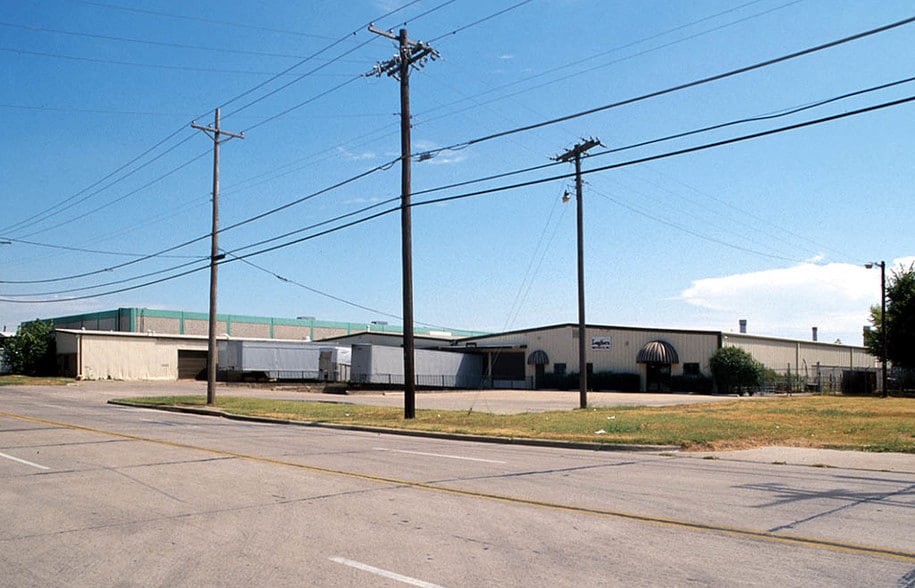 More Photos Of 2202 E Union Bower Rd, Irving Distribution For Lease