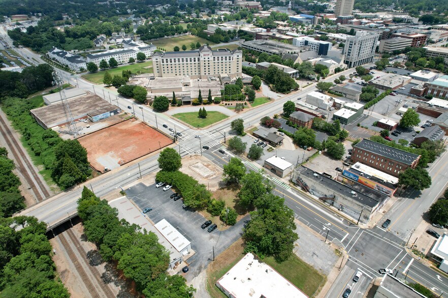 More Photos Of 300 N Church St, Spartanburg Land For Sale