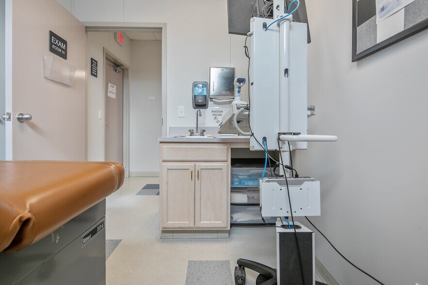 More Photos Of 7 E Duncan St, Lillington Medical For Sale