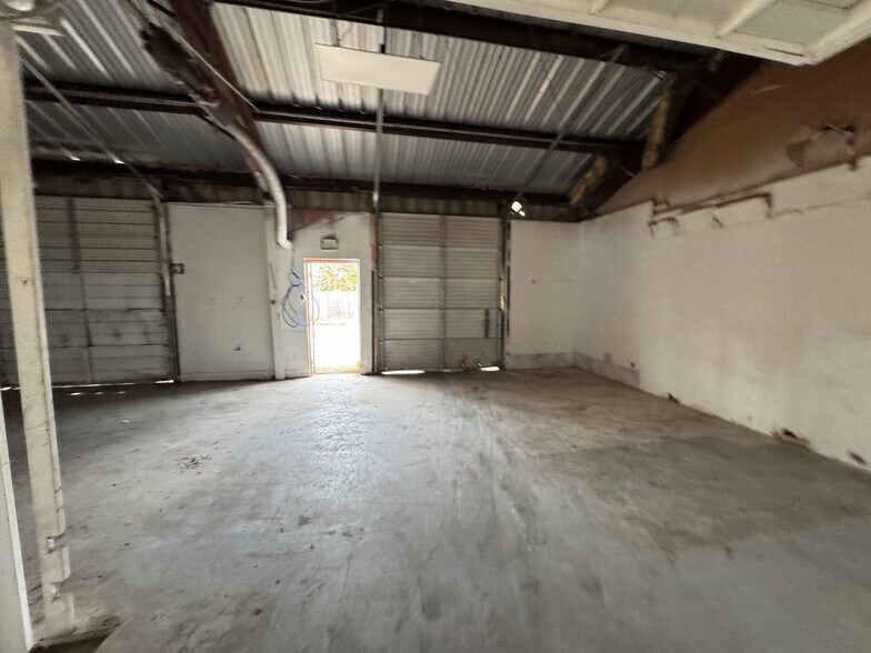 More Photos Of 40120 Industrial Park Cir, Georgetown Warehouse For Sale
