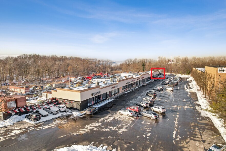 More Photos Of 1547 Arthur Kill Rd, Staten Island Freestanding For Lease